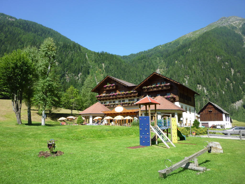 Alpenhotel Badmeister Flattach Bagian luar foto