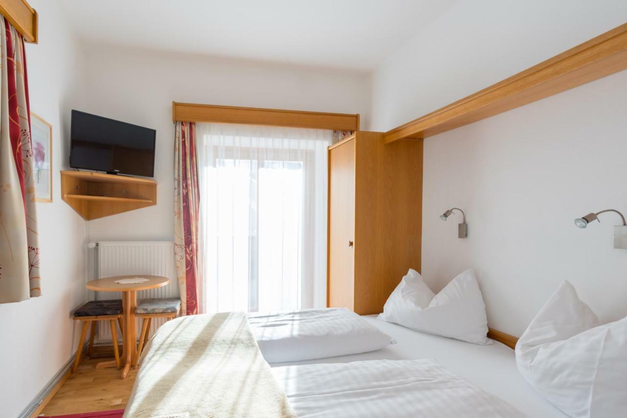 Alpenhotel Badmeister Flattach Bagian luar foto