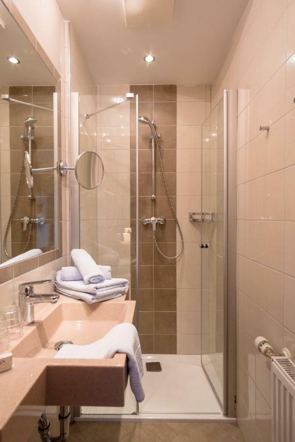 Alpenhotel Badmeister Flattach Bagian luar foto