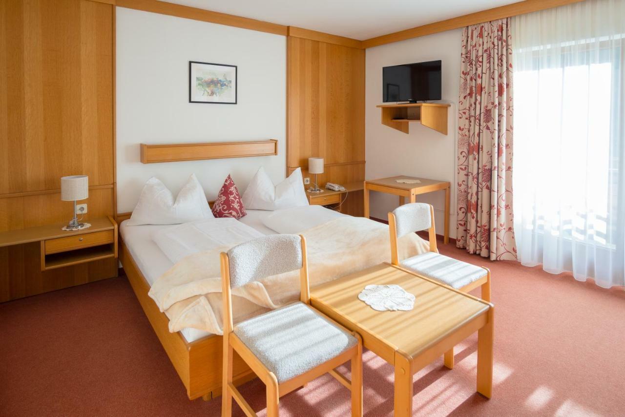 Alpenhotel Badmeister Flattach Bagian luar foto